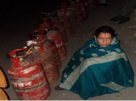 Gas cylinders for people awake all night